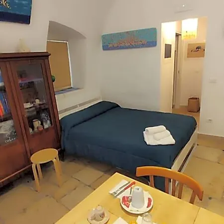 לינה וארוחת בוקר Casa Di Gio 3*